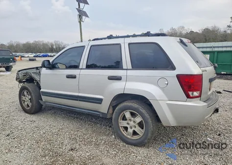 2005 Jeep Grand Cherokee Laredo z USA, uszkodzony, nr VIN 1J4HS48NX5C642813